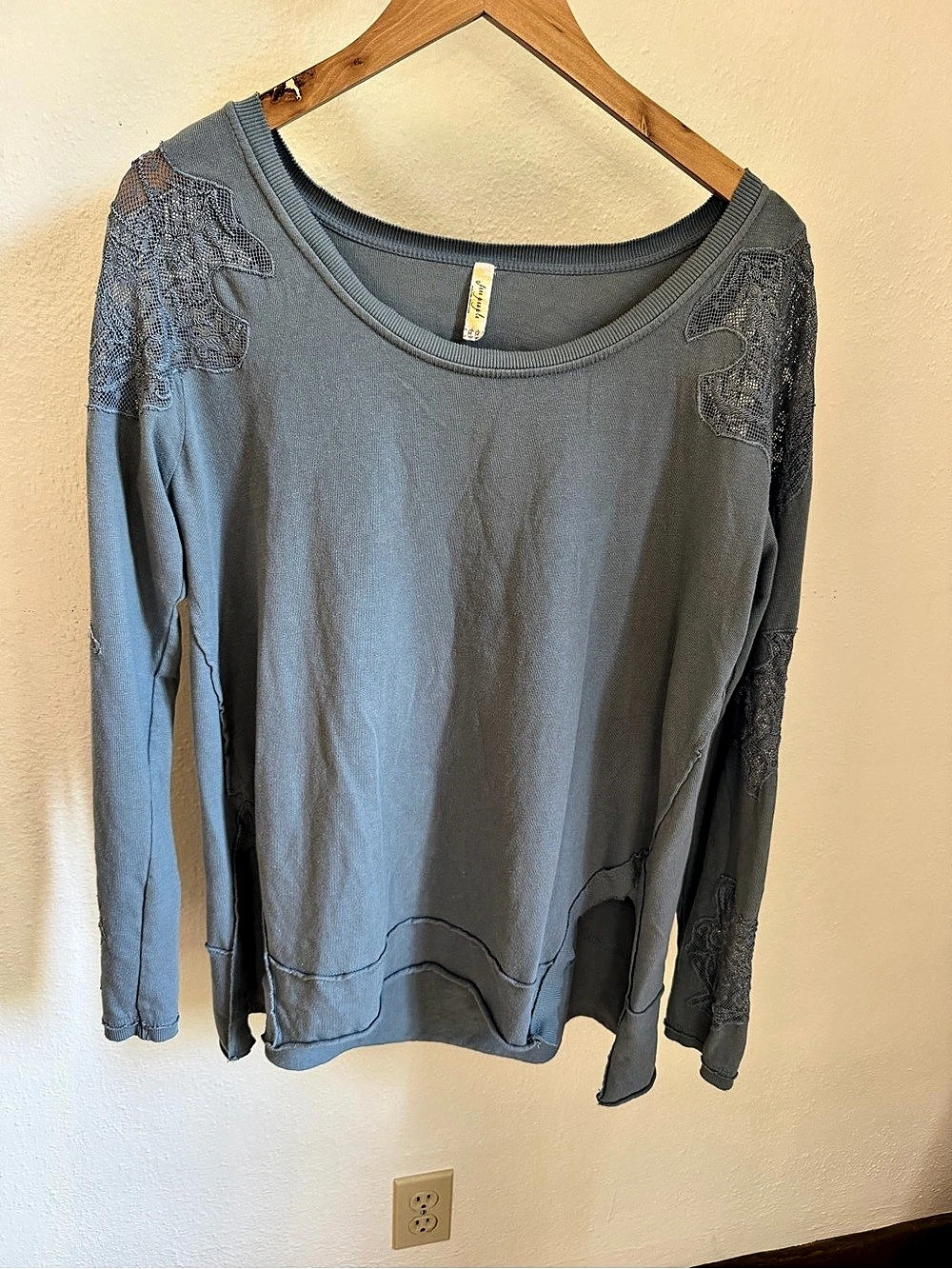 Free People Long Sleeve Lace Detail Top in Blue Size Medium